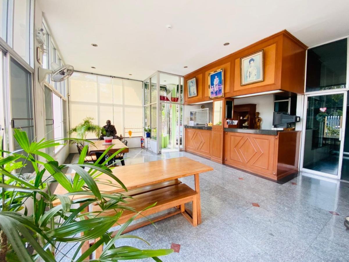 City Residence Бангкок Экстерьер фото